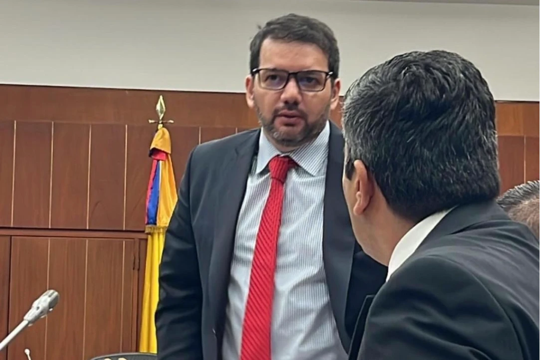 Chagüi se 'ahoga' en los escándalos