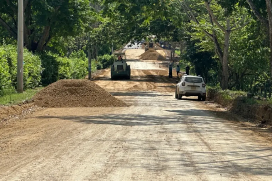 Con un frente de trabajo avanza la vía Toluviejo–Colosó, El Meridiano la recorrió
