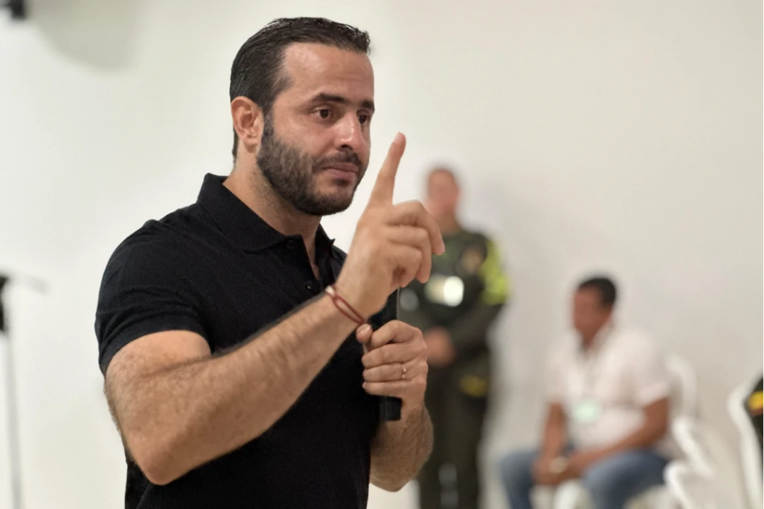'Gober' saca adelante dos vías, Invías puso el puente