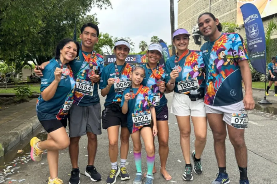 Ganadores de la exitosa Media Maratón Dorada en beneficio de niños con cáncer