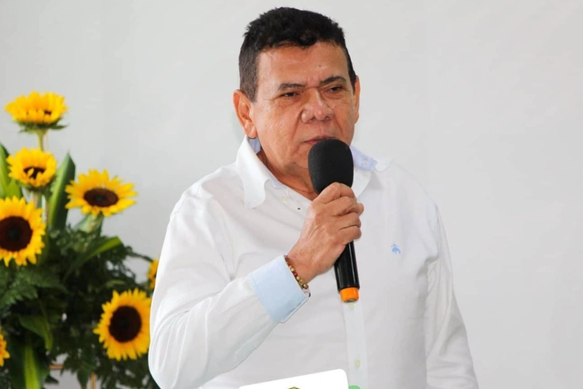 Alcalde bajo investigación por obras en humedal