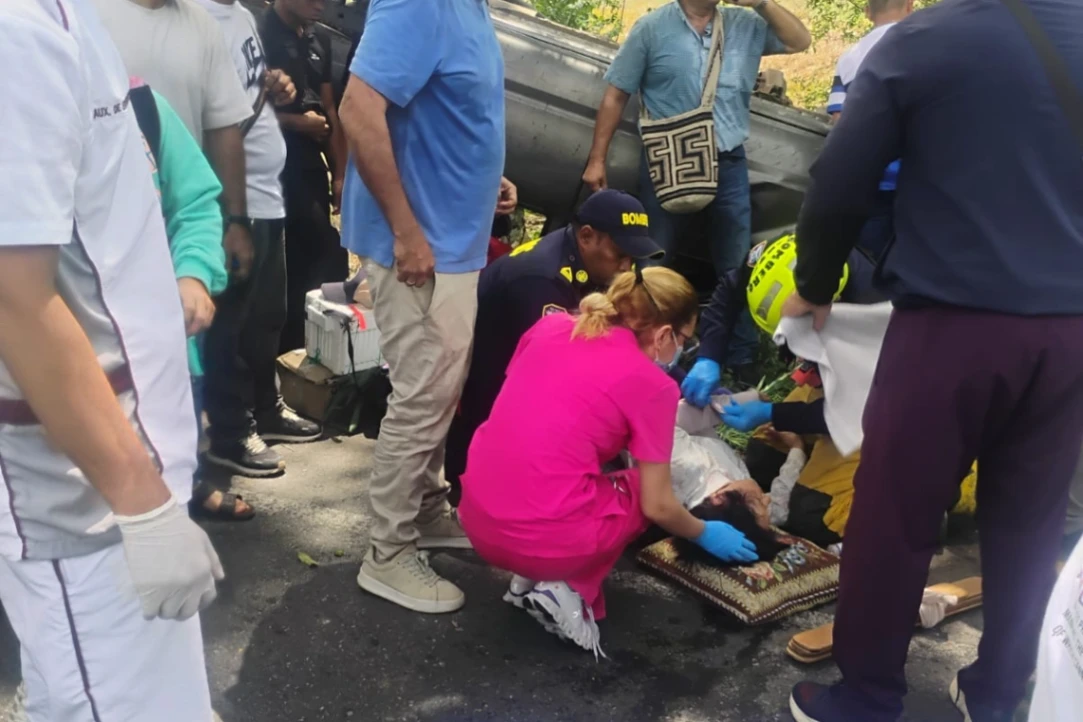 Aparatoso accidente en la vía Corozal - Betulia dejó varios heridos