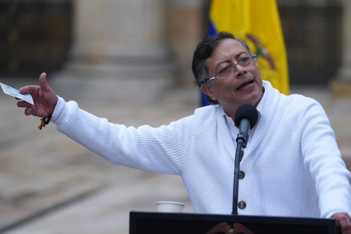 Pese a coincidencia del 99,94% entre preconteo y escrutinio, Petro insiste en no reconocer las elecciones