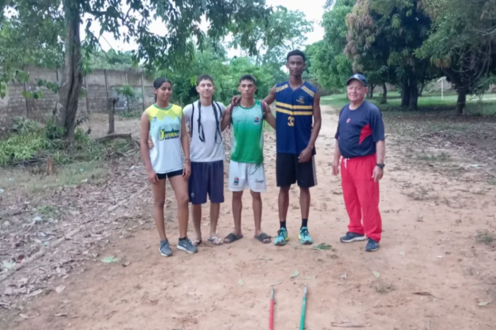 El atletismo de San Marcos alcanza la gloria, pero necesita una pista apta para entrenar