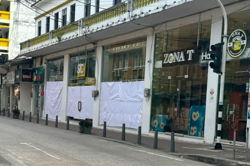 Empresas de Sincelejo tomaron precauciones y protegieron sus fachadas