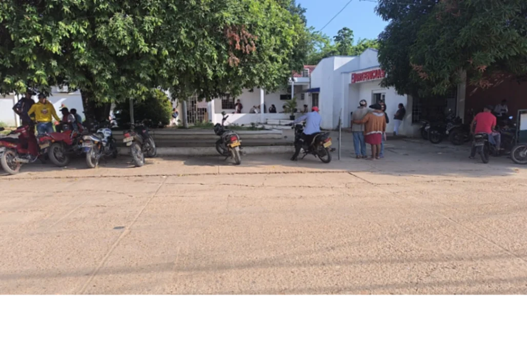 Trabajadores de la ESE de La Unión sellaron la puerta principal del centro asistencial por falta de pago
