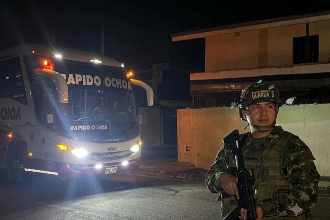 Ejército frustra ataque terrorista con cilindros bomba en la Troncal de Occidente en Antioquia