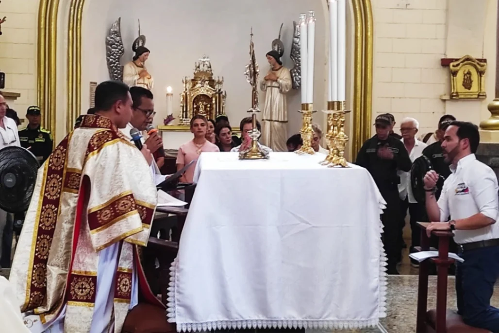 Abelardo cumplió su promesa: llegó a la Villa a agradecer al Señor de Los Milagros