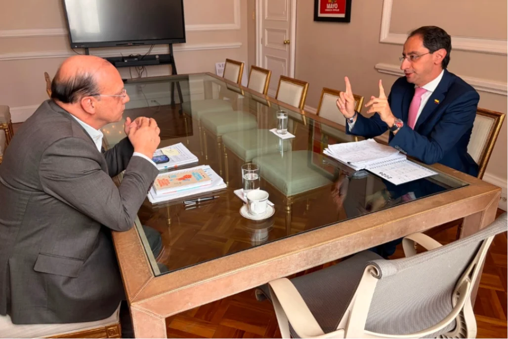 Gobierno entrante definió ruta de empalme