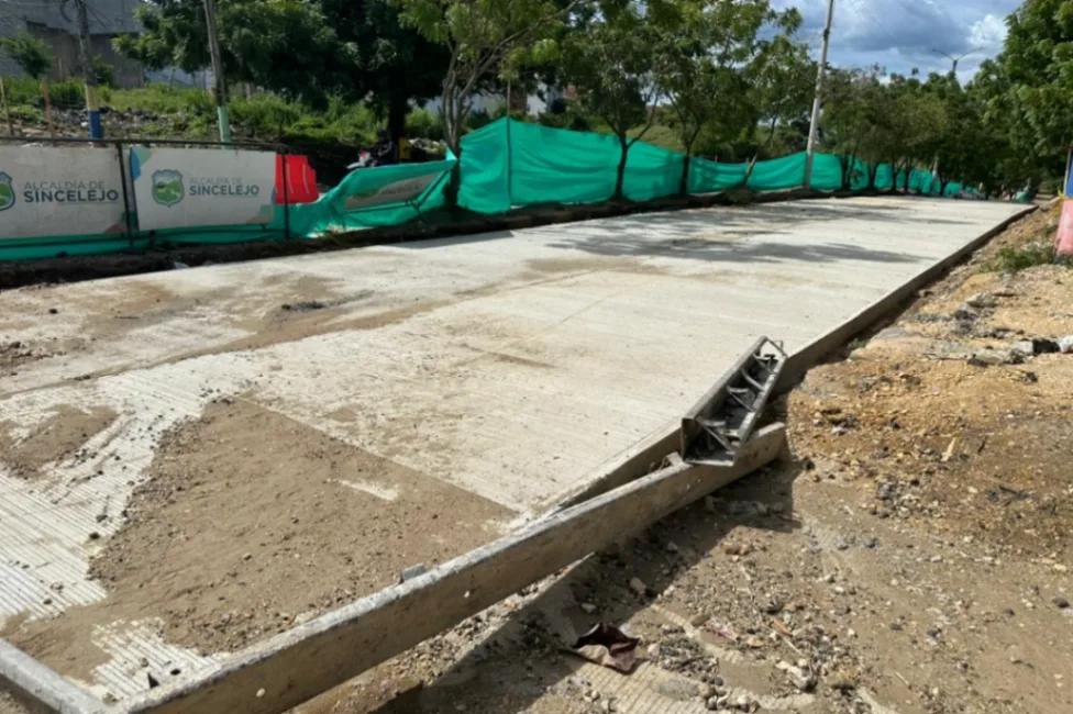 Con 200 metros pavimentados y nuevos frentes de trabajo avanzan las obras en La Paz
