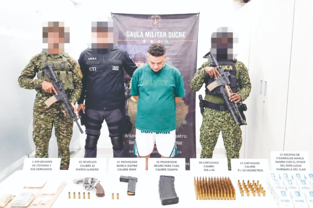 Al Topo le incautaron una recocha de cartuchos, revólver, droga y cigarrillos