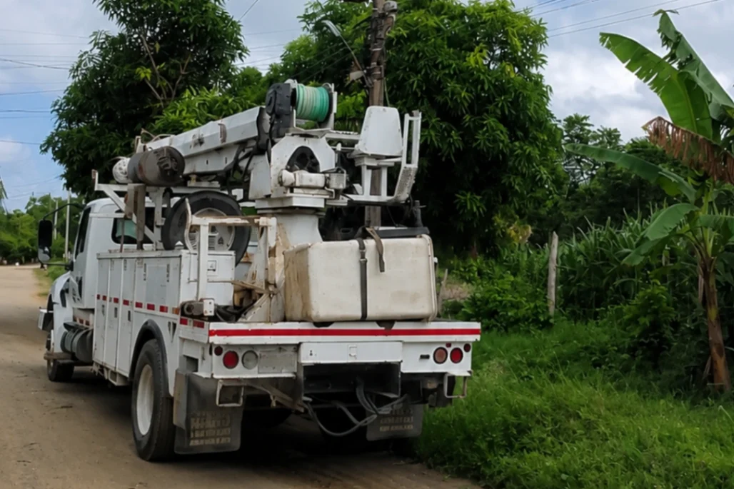 Afinia intensifica labores para restablecer el servicio de energía en la vereda Calderón, zona rural de Cereté