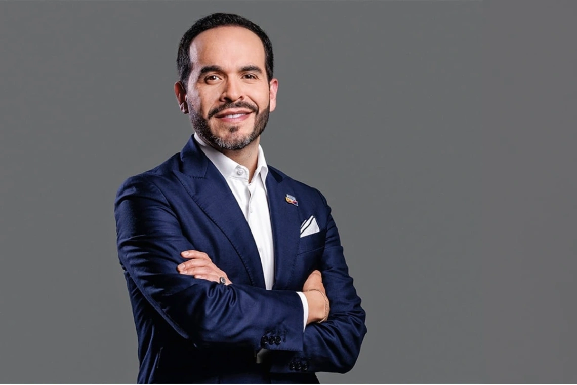 De la Espriella designó a su sexto ministro