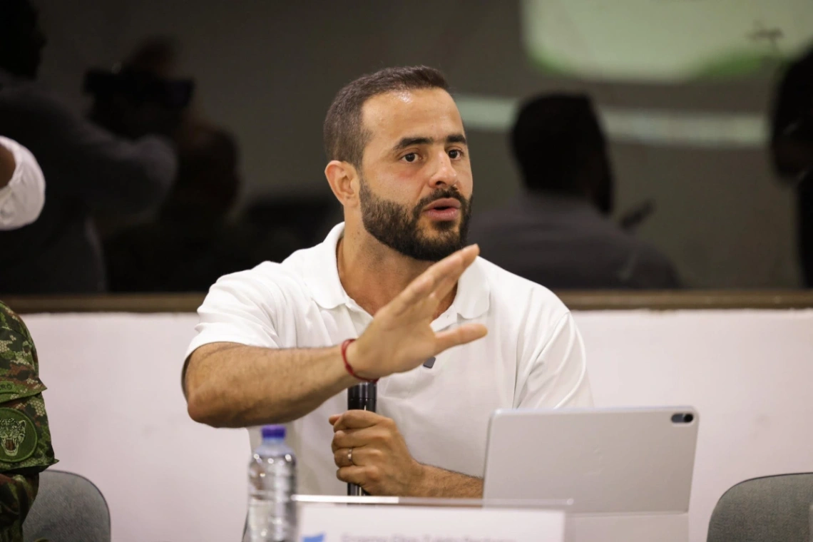 Juan José sin Policía y quedó a la de Dios