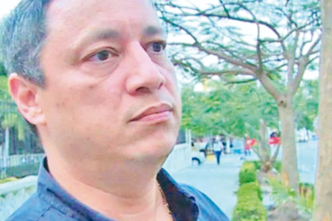 Lora busca con tutela que le aprueben el preacuerdo