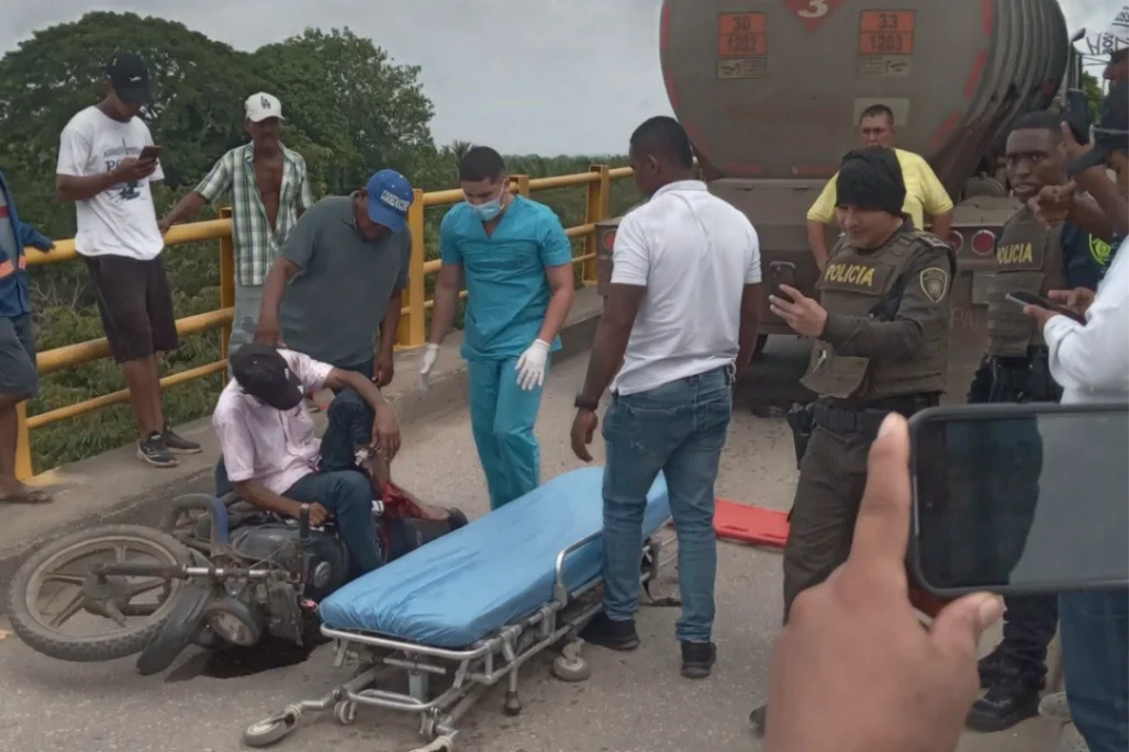 Las llantas le pasaron por el pie