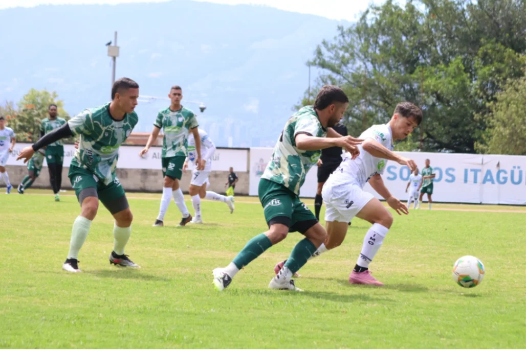 Jaguares mantiene el ritmo de competencia
