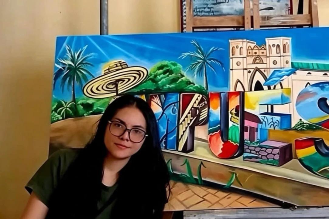 Lina Sofía Peñates, el arte de pintar por amor y perseverar entre lienzos y colores