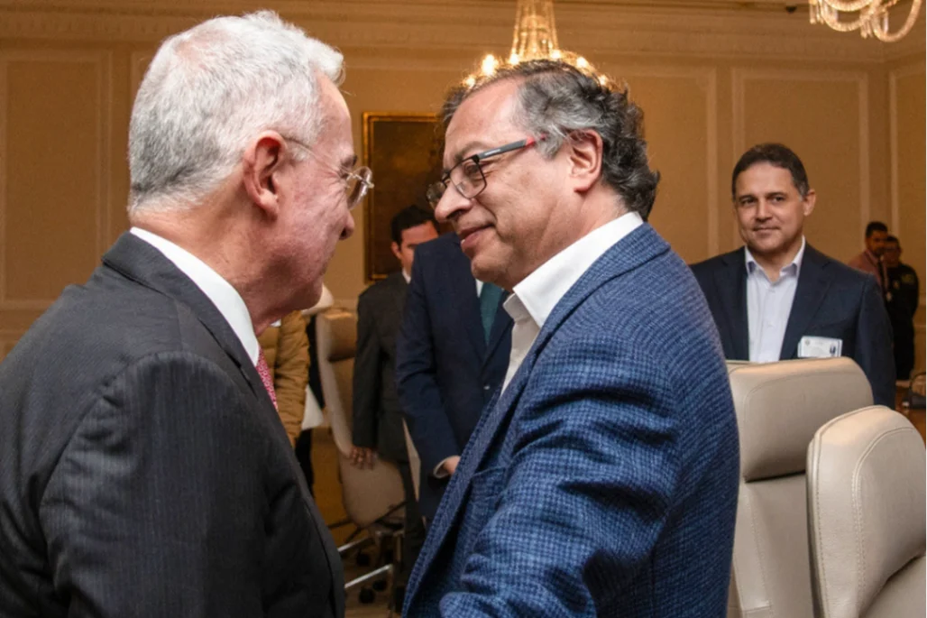 Los coqueteos previos a la victoria del ‘Petro-Uribismo’ en la elección del presidente del Senado