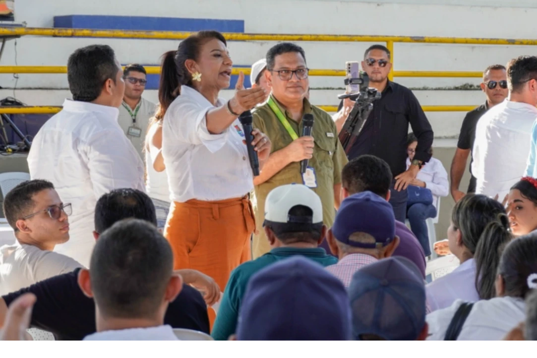 Afinia estableció compromisos para mejorar el servicio de energía, tras intervención de la gobernadora Lucy García