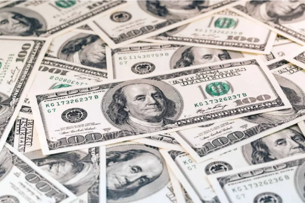 El dólar en Colombia bajó y alcanzó precios de 2019