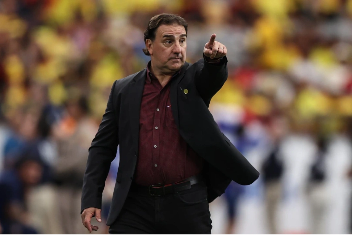 Néstor Lorenzo seguirá al frente de la Selección Colombia: FCF confirma su renovación