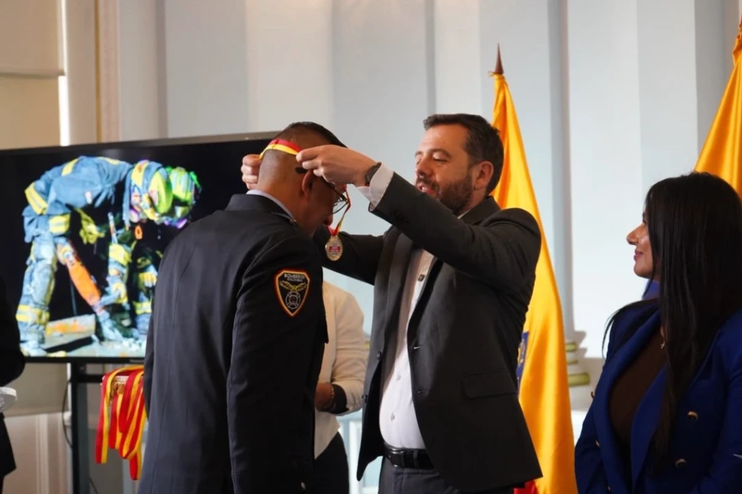 Bogotá rinde homenaje a los héroes del equipo USAR COL-1 por su labor de rescate en Venezuela