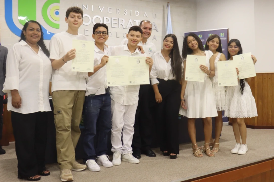 Otro hito en la UCC Montería: primera promoción de estudiantes certificados en bilingüismo