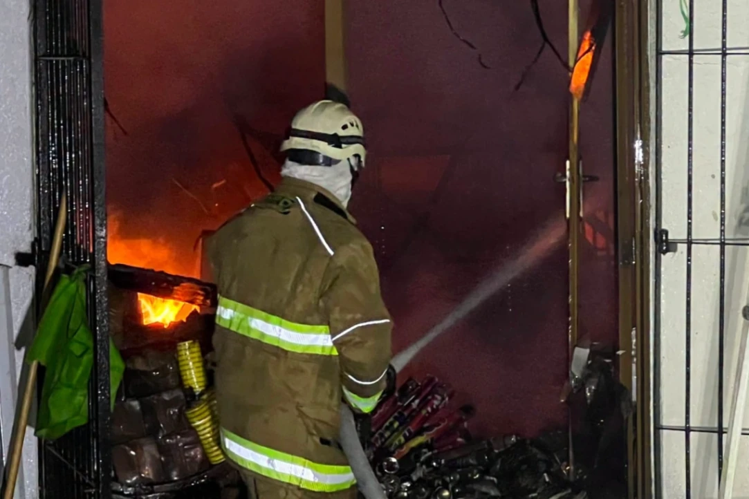 Incendio en el centro de Sincelejo consumió bodega comercial