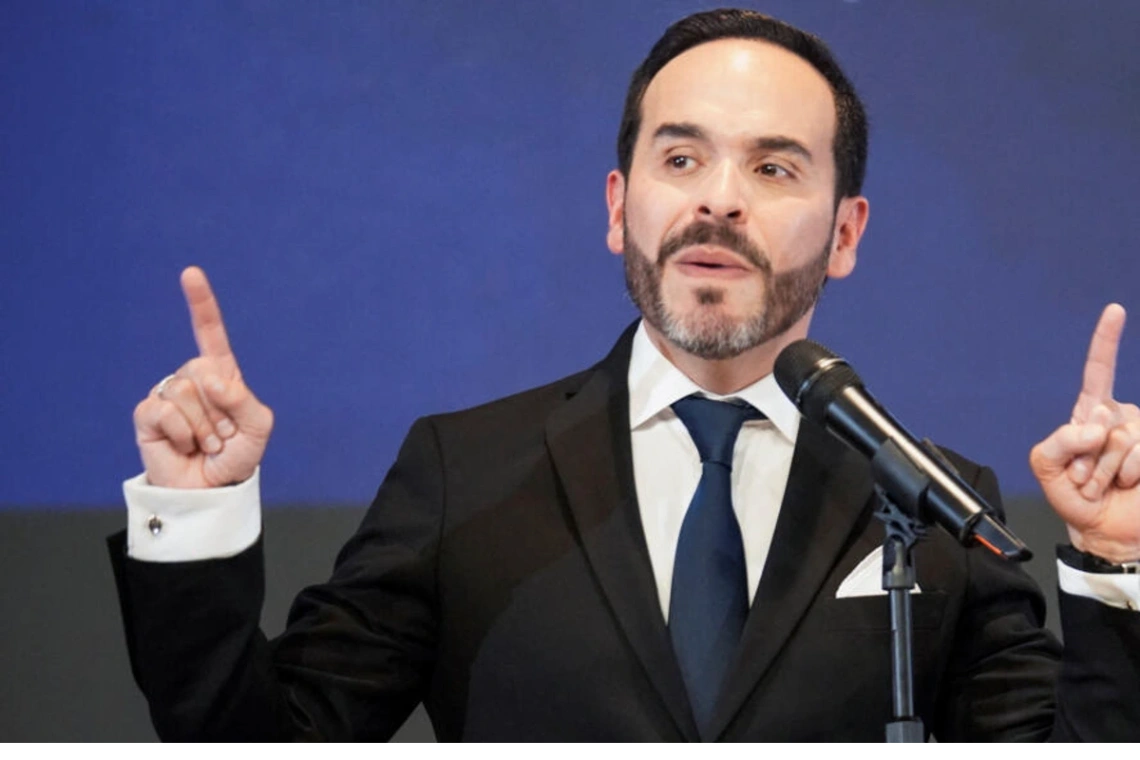 Anuncia eliminación de estructuras de burocracia