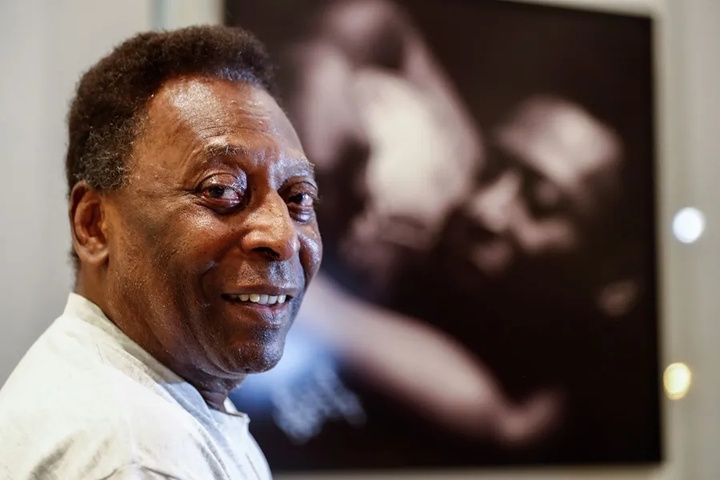 Pelé entre títulos, goles y récords