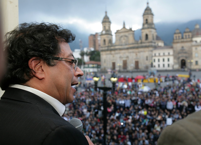 Gustavo Petro vuelve a la plaza pública