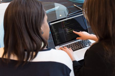 ¿ Aún existen las diferencias laborales entre los hombres y mujeres ?